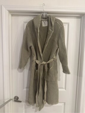 Casamera Waffle-Knit Hooded Robe with Belt - Olive Green
